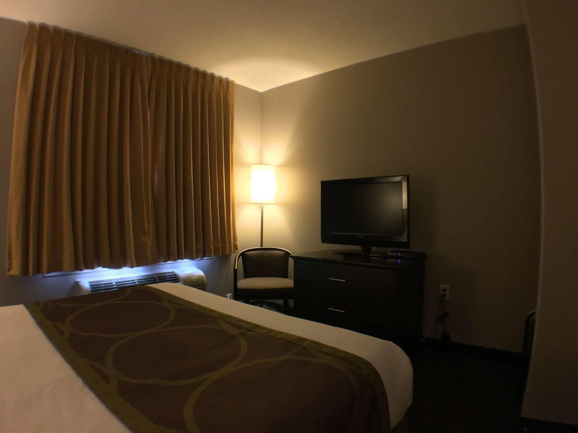 Hotel Super 8 By Wyndham Kapuskasing Extérieur photo
